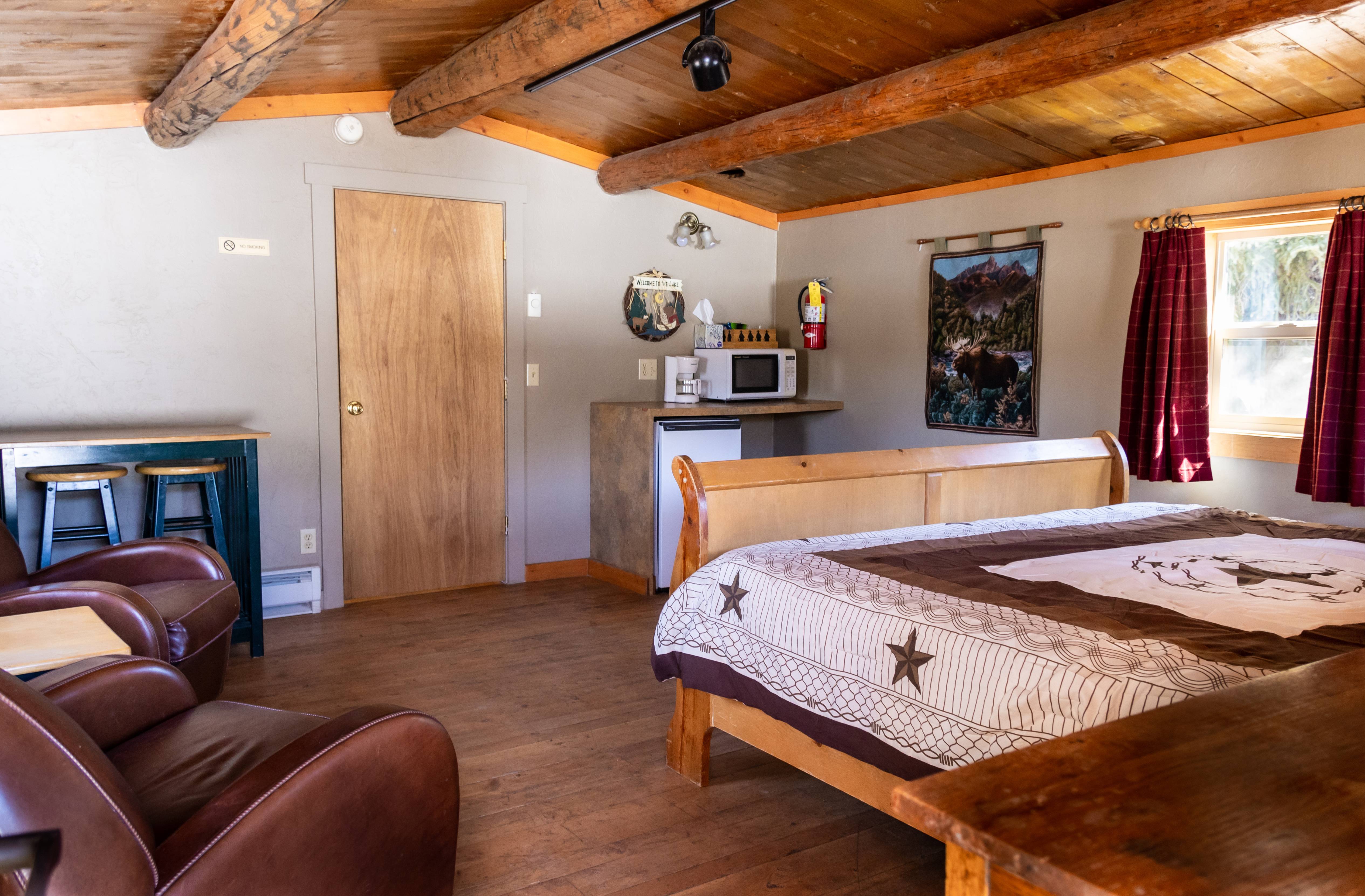 Cabin 1 Half Moon Lake Lodge